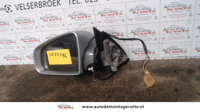 Gebruikte Buitenspiegel links Audi A4 O84146