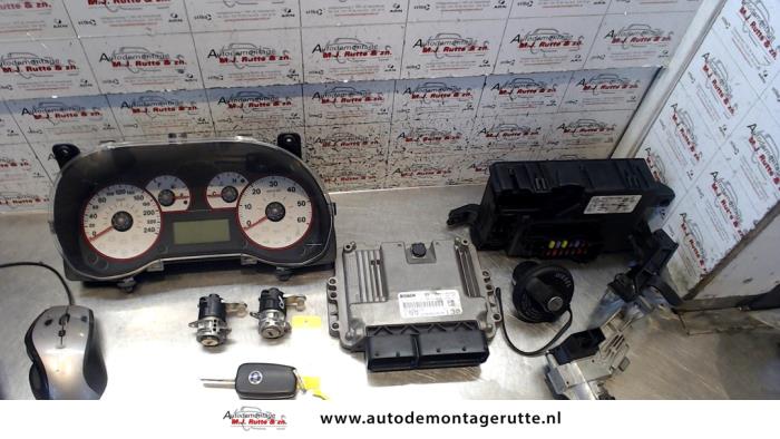 Gebruikte Slotenset Cilinder (compleet) Fiat Punto Grande O82110