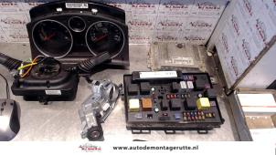 Gebruikte Slotenset Cilinder (compleet) Opel Astra H SW (L35) 1.7 CDTi 16V Prijs op aanvraag aangeboden door Autodemontage M.J. Rutte B.V.