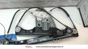 Gebruikte Ruitmechaniek 2Deurs links-voor Mercedes C Sportcoupé (C203) 2.0 C-200K 16V Prijs op aanvraag aangeboden door Autodemontage M.J. Rutte B.V.