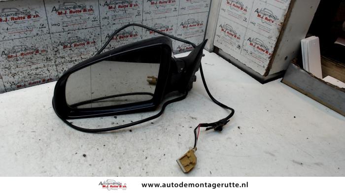 Gebruikte Buitenspiegel links Audi A4 O84142