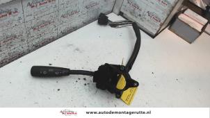 Begagnade Spak, rattstång Mercedes C (W202) 1.8 C-180 16V Pris på förfrågan erbjuds av Autodemontage M.J. Rutte B.V.