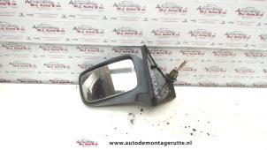 Begagnade Skärmspegel, vänster Volvo 940 II 2.3i Pris på förfrågan erbjuds av Autodemontage M.J. Rutte B.V.