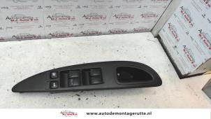 O108963 Gebruikte combischakelaar ramen Nissan Primera