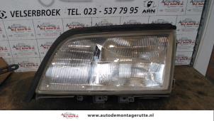 O71837 Gebruikte koplamp links Mercedes C-Klasse