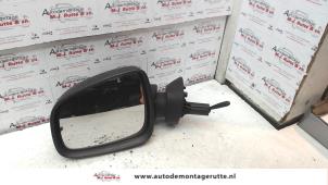 O84840 Gebruikte spiegel buiten links Dacia Logan