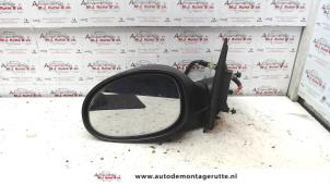 O84827 Gebruikte buitenspiegel links Chrysler Neon