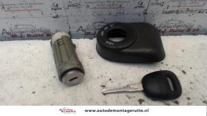 O114402 Gebruikte sleutel+contactslot Saab 9-5