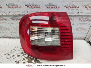 Gebruikte Achterlicht links Fiat Multipla (186) 1.6 16V 100 SX,ELX Prijs op aanvraag aangeboden door Autodemontage M.J. Rutte B.V.