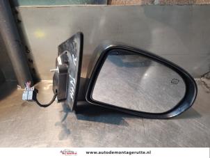 Begagnade Skärmspegel, höger Dodge Caliber 2.4 16V R/T Pris på förfrågan erbjuds av Autodemontage M.J. Rutte B.V.