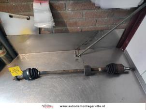 Używane Os napedowa prawy przód Fiat Grande Punto (199) 1.4 16V Cena na żądanie oferowane przez Autodemontage M.J. Rutte B.V.