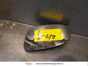 Begagnade Spegelglas, vänster Mercedes A (W168) 2.1 A-210 Evolution Pris på förfrågan erbjuds av Autodemontage M.J. Rutte B.V.
