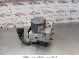 Gebruikte ABS Pomp Mazda MX-5 (NB18/35/8C) 1.8i 16V Prijs op aanvraag aangeboden door Autodemontage M.J. Rutte B.V.