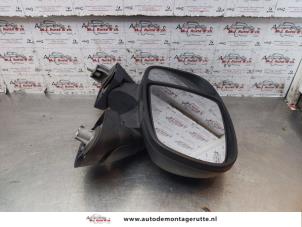 O147005 Gebruikte spiegel buiten links Opel Vivaro