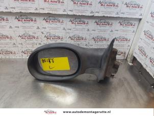 O148411 Gebruikte buitenspiegel links Renault Laguna