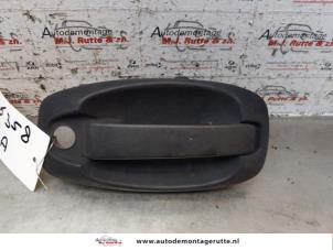 Gebruikte Greep achterdeur Bus-Bestel Peugeot Bipper (AA) 1.4 HDi Prijs op aanvraag aangeboden door Autodemontage M.J. Rutte B.V.