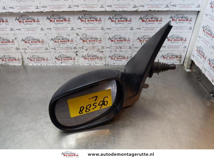 Gebruikte Spiegel Buiten links Peugeot 206 O149682