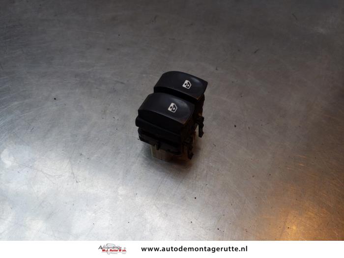 Gebruikte Combischakelaar ramen Renault Modus O150855