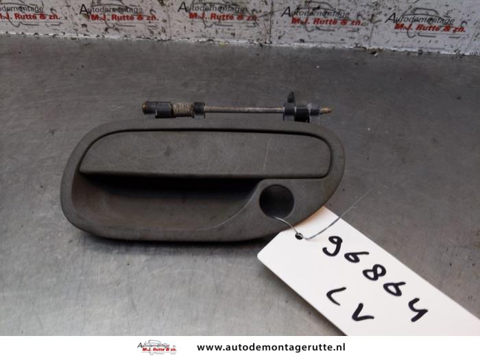 Gebruikte Deurgreep 4Deurs links-voor Volvo V40 O151124