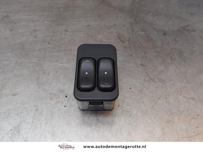 Gebruikte Schakelblok ruiten Opel Meriva O151670
