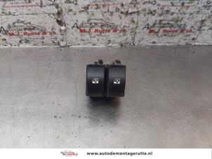O153922 Gebruikte combischakelaar ramen Renault Megane