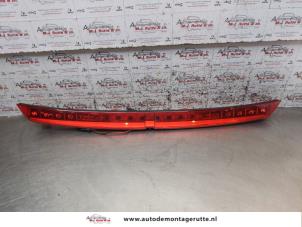 Gebruikte Extra Remlicht midden Lancia Delta (844) 1.4 T-Jet 16V 120 Prijs € 50,00 Margeregeling aangeboden door Autodemontage M.J. Rutte B.V.