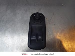 O157564 Gebruikte combischakelaar ramen Renault Trafic