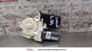 Begagnade Motor, dörrfönster Volkswagen Passat Variant (3C5) 2.0 FSI 16V Pris på förfrågan erbjuds av Autodemontage M.J. Rutte B.V.