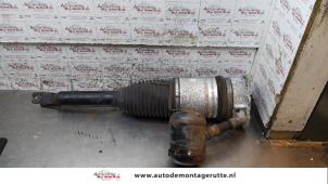 Gebruikte Veerpoot links-achter Audi A8 (D3) 4.2 V8 40V Quattro Prijs € 125,00 Margeregeling aangeboden door Autodemontage M.J. Rutte B.V.