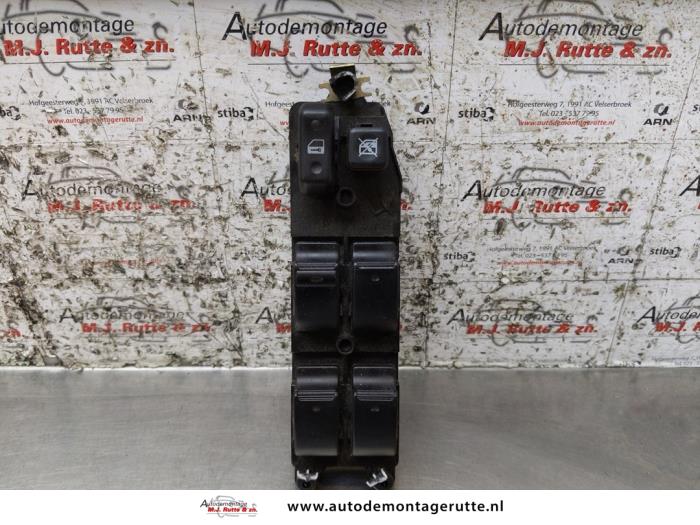 Gebruikte Schakelblok ruiten Toyota Avensis O161806