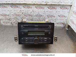 Begagnade Radio Nissan Note (E11) 1.4 16V Pris på förfrågan erbjuds av Autodemontage M.J. Rutte B.V.