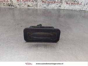 Begagnade Spak, baklucka Renault Megane II CC (EM) 2.0 16V Pris på förfrågan erbjuds av Autodemontage M.J. Rutte B.V.