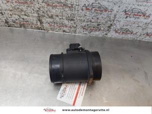 Gebruikte Luchthoeveelheidsmeter Renault Laguna III Estate (KT) 2.0 16V Prijs op aanvraag aangeboden door Autodemontage M.J. Rutte B.V.