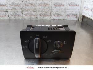 Gebruikte Schakelaar Licht Ford Focus 2 Wagon 1.6 16V Prijs op aanvraag aangeboden door Autodemontage M.J. Rutte B.V.