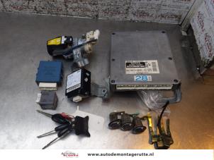 Używane Stacyjka + sterownik Toyota Yaris Verso (P2) 1.3 16V Cena na żądanie oferowane przez Autodemontage M.J. Rutte B.V.