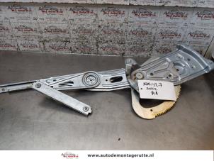 Gebruikte Raammechaniek 4Deurs rechts-achter Renault Scénic III (JZ) 1.4 16V TCe 130 Prijs op aanvraag aangeboden door Autodemontage M.J. Rutte B.V.