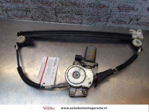 Begagnade Fönstermekanism, 4-dörrars, vänster fram Alfa Romeo 147 (937) 1.6 HP Twin Spark 16V Pris på förfrågan erbjuds av Autodemontage M.J. Rutte B.V.