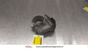 Gebruikte Gasklephuis Volvo V50 (MW) 2.4 20V Prijs € 50,00 Margeregeling aangeboden door Autodemontage M.J. Rutte B.V.
