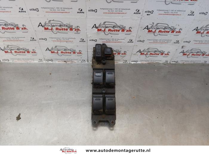 Gebruikte Schakelblok ruiten Toyota Avensis O175741