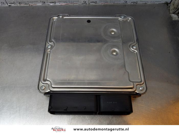 Tändningslås + dator från en Audi A6 Avant (C6) 2.7 TDI V6 24V 2005