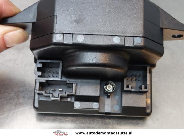 Tändningslås + dator från en Audi A6 Avant (C6) 2.7 TDI V6 24V 2005