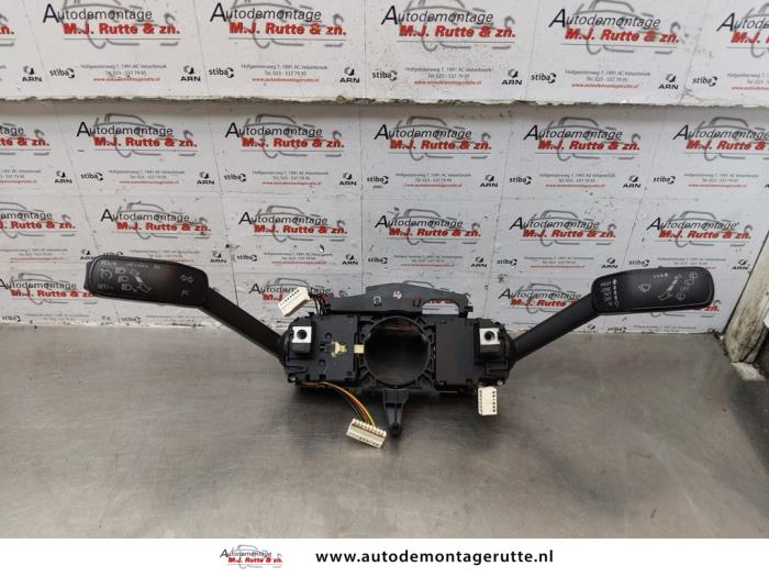 Gebruikte Stuurkolomschakelaar Skoda Octavia O177200