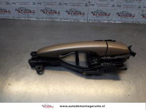 Gebruikte Portiergreep 4Deurs links-achter Volvo V40 (MV) 1.6 D2 Prijs op aanvraag aangeboden door Autodemontage M.J. Rutte B.V.