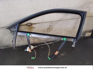 Begagnade Fönstermekanism, 2-dörrars, vänster fram Audi A3 (8P1) 2.0 TDI 16V Pris på förfrågan erbjuds av Autodemontage M.J. Rutte B.V.