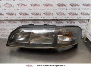 O177449 Gebruikte linker koplamp Volvo V70