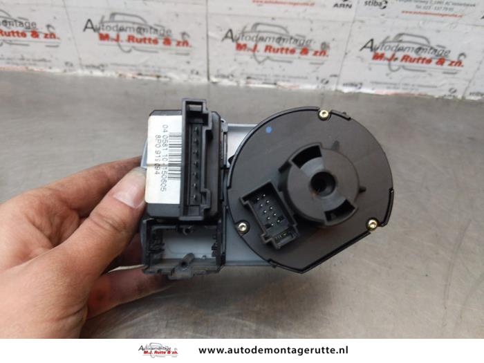 Licht Schakelaar van een Audi A3 (8P1) 2.0 TDI 16V 2005