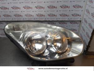 Gebruikte Koplamp rechts Fiat Doblo Cargo (263) 1.3 MJ 16V DPF Euro 5 Prijs € 75,00 Margeregeling aangeboden door Autodemontage M.J. Rutte B.V.