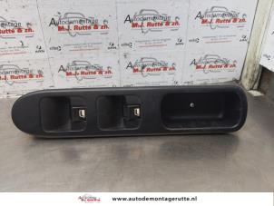 O177956 Gebruikte combischakelaar ramen Peugeot 307