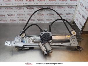 Gebruikte Raammechaniek 2Deurs rechts-voor Opel Tigra Twin Top 1.8 16V Prijs € 200,00 Margeregeling aangeboden door Autodemontage M.J. Rutte B.V.