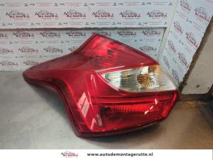 Gebruikte Achterlicht links Ford Focus 3 1.0 Ti-VCT EcoBoost 12V 100 Prijs op aanvraag aangeboden door Autodemontage M.J. Rutte B.V.